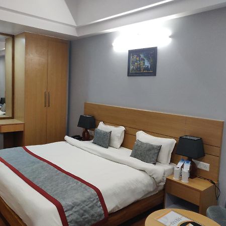 Hotel Sarvin Lucknow Extérieur photo